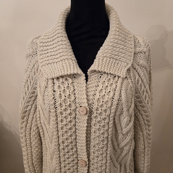 Vintage Hand-Knit Chunky Cable Knit Cream Long Cardigan - Picture 3 of 5